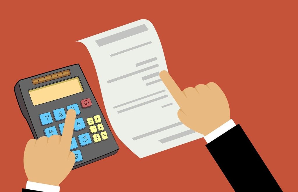 Licensing vs Selling a Product: Meaning, Differences & Examples