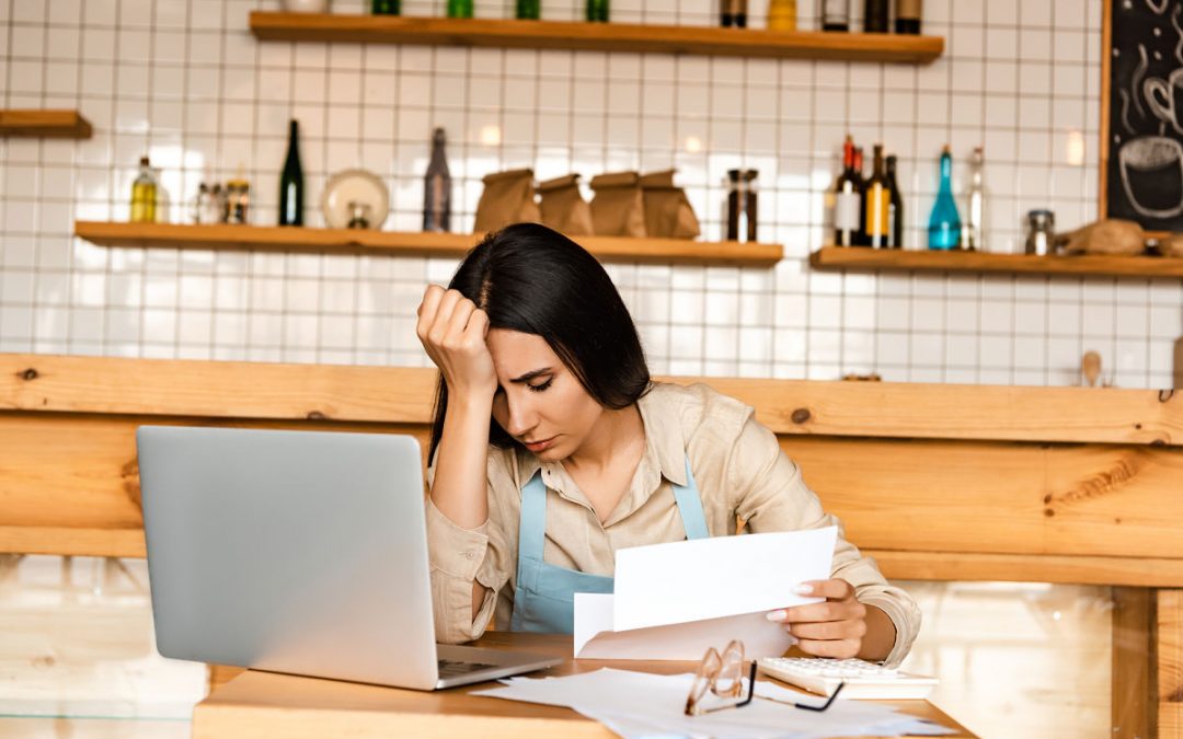 Licensing vs Selling a Product: Meaning, Differences & Examples